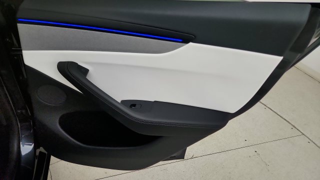 Used 2026 Tesla Model Y 2WD image 42