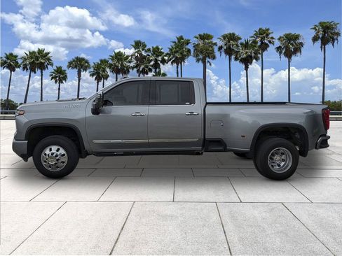 Used 2024 Chevrolet Silverado 3500 High Country w/ High Country Premium Package AWD/4WD image 4
