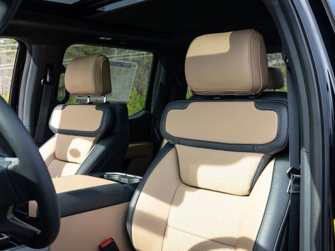 New 2026 Ford F350 Lariat w/ Lariat Ultimate Package image 25