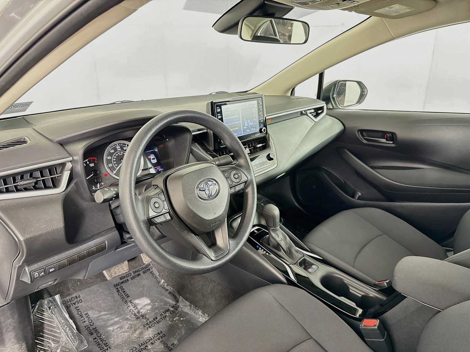 Used 2022 Toyota Corolla LE FWD image 9