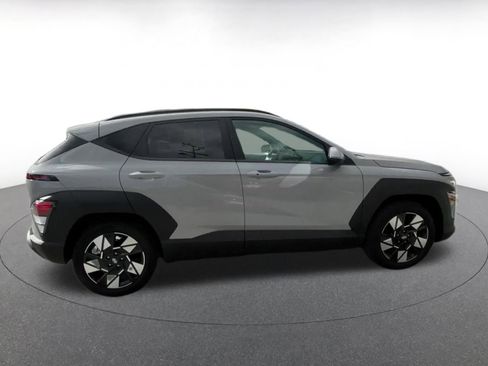 Used 2025 Hyundai Kona SEL image 16