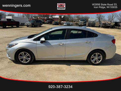 Used 2016 Chevrolet Cruze LT w/ LT Convenience Package image 1