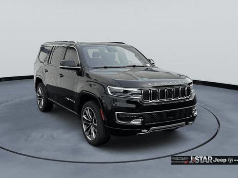 Used 2024 Jeep Wagoneer Series III w/ Premium Group I AWD/4WD image 3