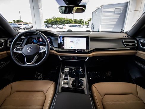 New 2026 Volkswagen Atlas Cross Sport SEL AWD/4WD image 34