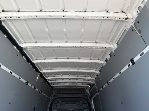 Used 2025 Mercedes-Benz Sprinter 2500 image 14