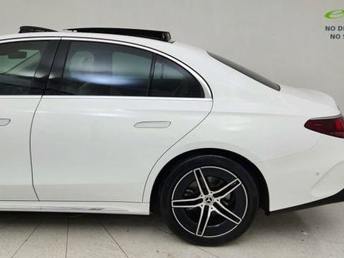Used 2024 Mercedes-Benz E 350 4MATIC Sedan image 10