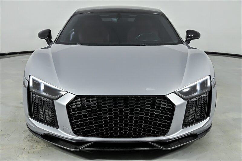 Used 2017 Audi R8 V10 w/ Carbon Exterior Package AWD/4WD image 5