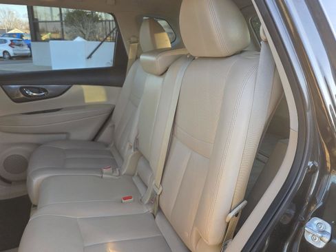 Used 2015 Nissan Rogue SL w/ SL Premium Package image 36