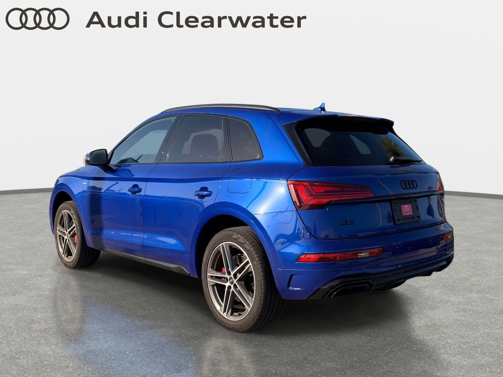 Used 2024 Audi Q5 e Premium Plus w/ Premium Plus Package AWD/4WD image 2