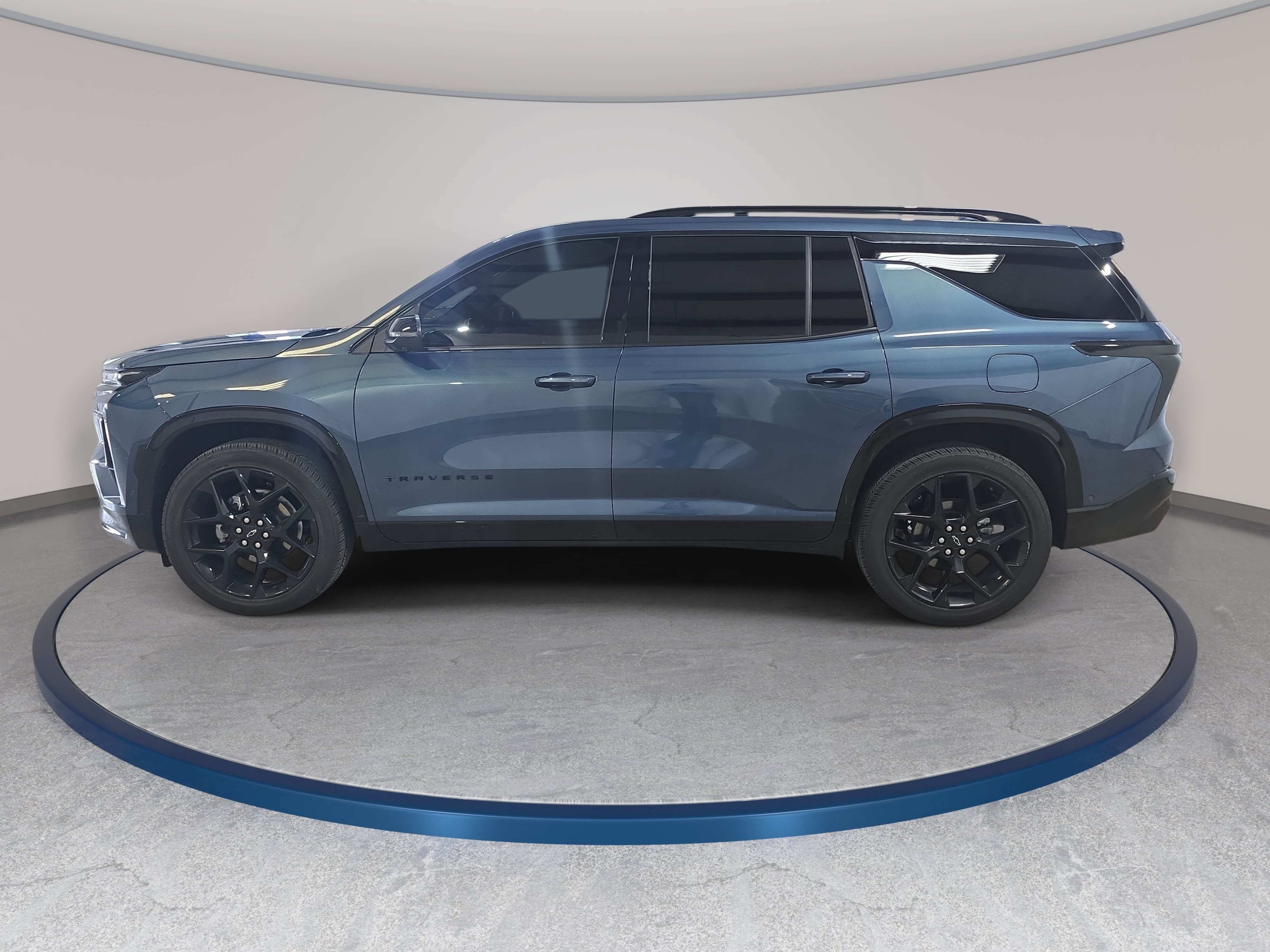 Used 2026 Chevrolet Traverse RS w/ LPO, Floor Liner Package FWD image 9