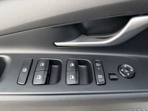 New 2026 Hyundai Elantra SE image 25