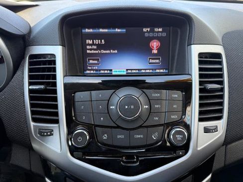 Used 2016 Chevrolet Cruze LT image 13