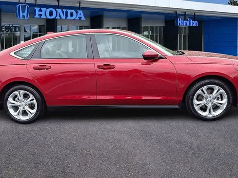 Certified 2025 Honda Accord LX image 9