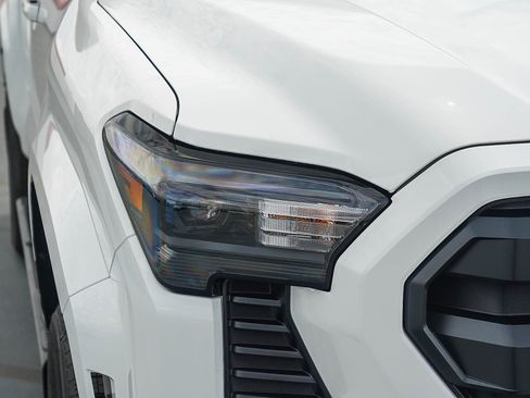 New 2026 Toyota Tacoma SR5 image 9