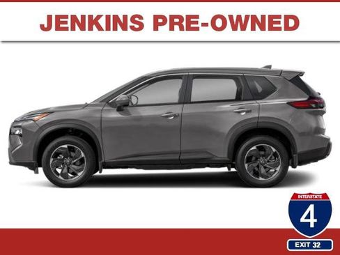 Used 2024 Nissan Rogue SV AWD/4WD image 34