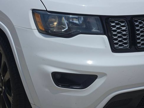 Used 2021 Jeep Grand Cherokee Laredo X RWD image 9