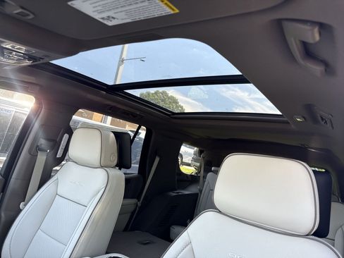 New 2026 GMC Yukon Denali w/ Advanced Technology Package AWD/4WD image 18