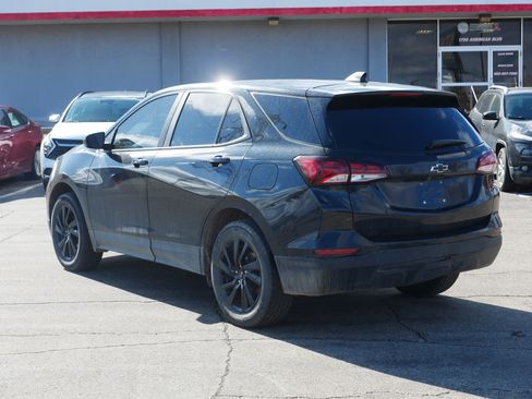 Used 2024 Chevrolet Equinox LS w/ LS Convenience Package image 3