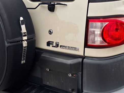 Used 2008 Toyota FJ Cruiser 4WD image 6