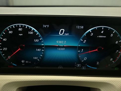 Used 2022 Mercedes-Benz CLA 250 4MATIC image 16