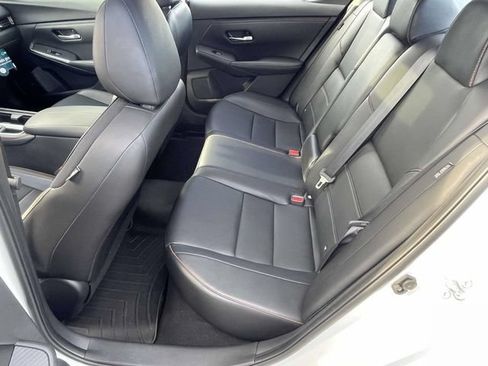 Used 2023 Nissan Sentra SR w/ SR Premium Package FWD image 10