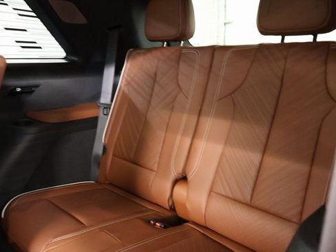 New 2026 Cadillac Vistiq Platinum image 28