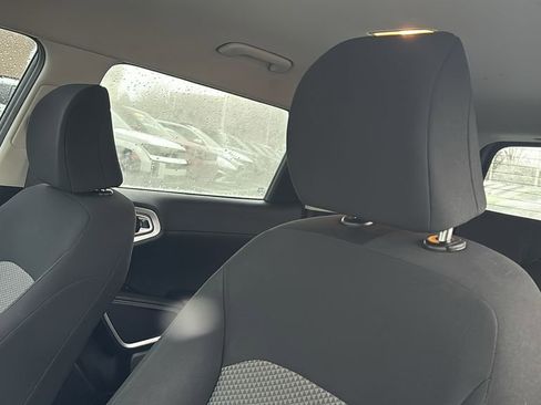 Used 2020 Kia Soul LX image 25