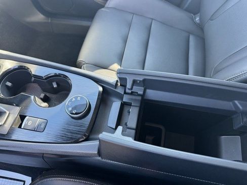 Used 2024 Nissan Rogue SL w/ SL Premium Package image 24