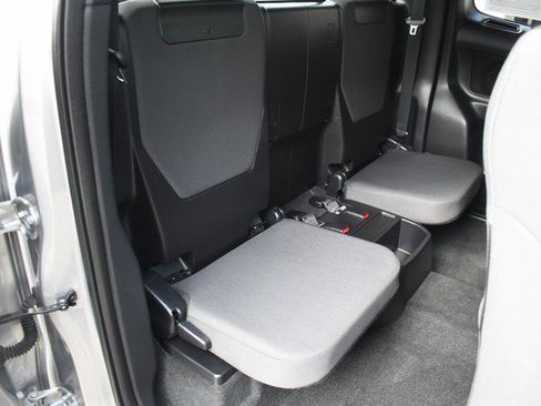 Used 2017 Toyota Tacoma TRD Sport w/ Premium & Technology Package image 28