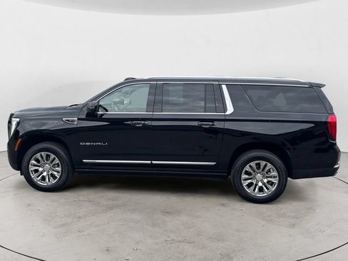Used 2026 GMC Yukon XL Denali w/ Sun & Power Step Package AWD/4WD image 8