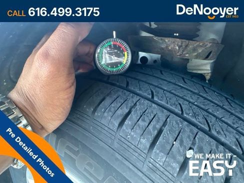 Used 2020 Chevrolet Equinox LT AWD/4WD image 8