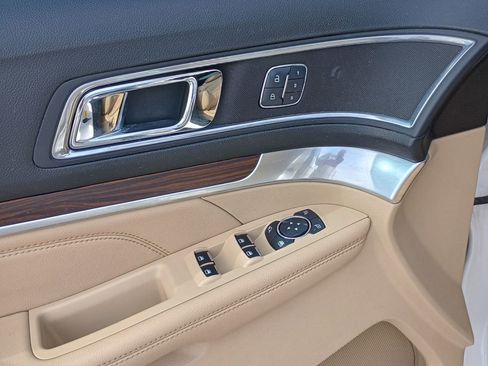 Used 2017 Ford Explorer Limited w/ Equipment Group 301A image 12