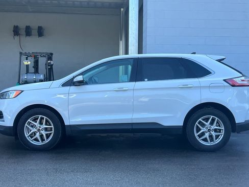 Used 2024 Ford Edge SEL image 6