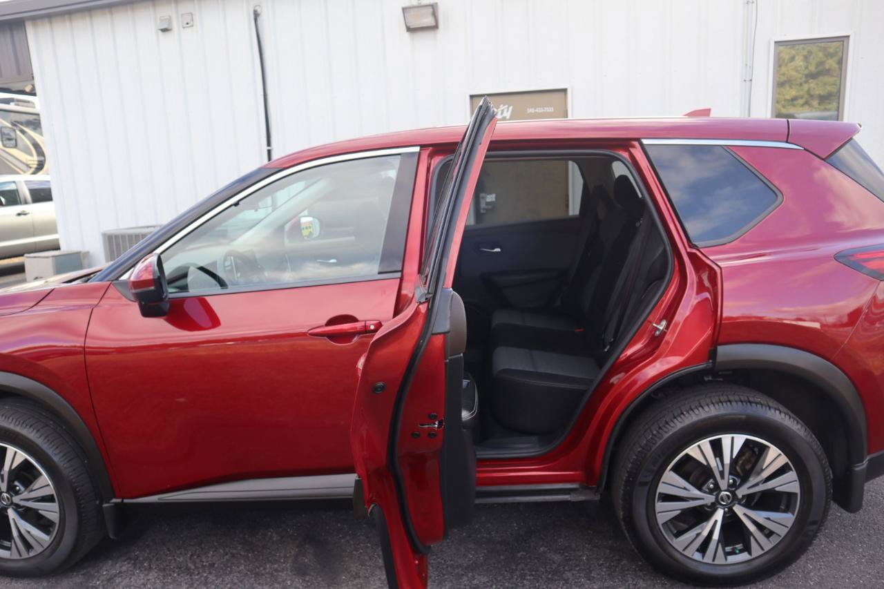 Used 2021 Nissan Rogue SV AWD/4WD image 51