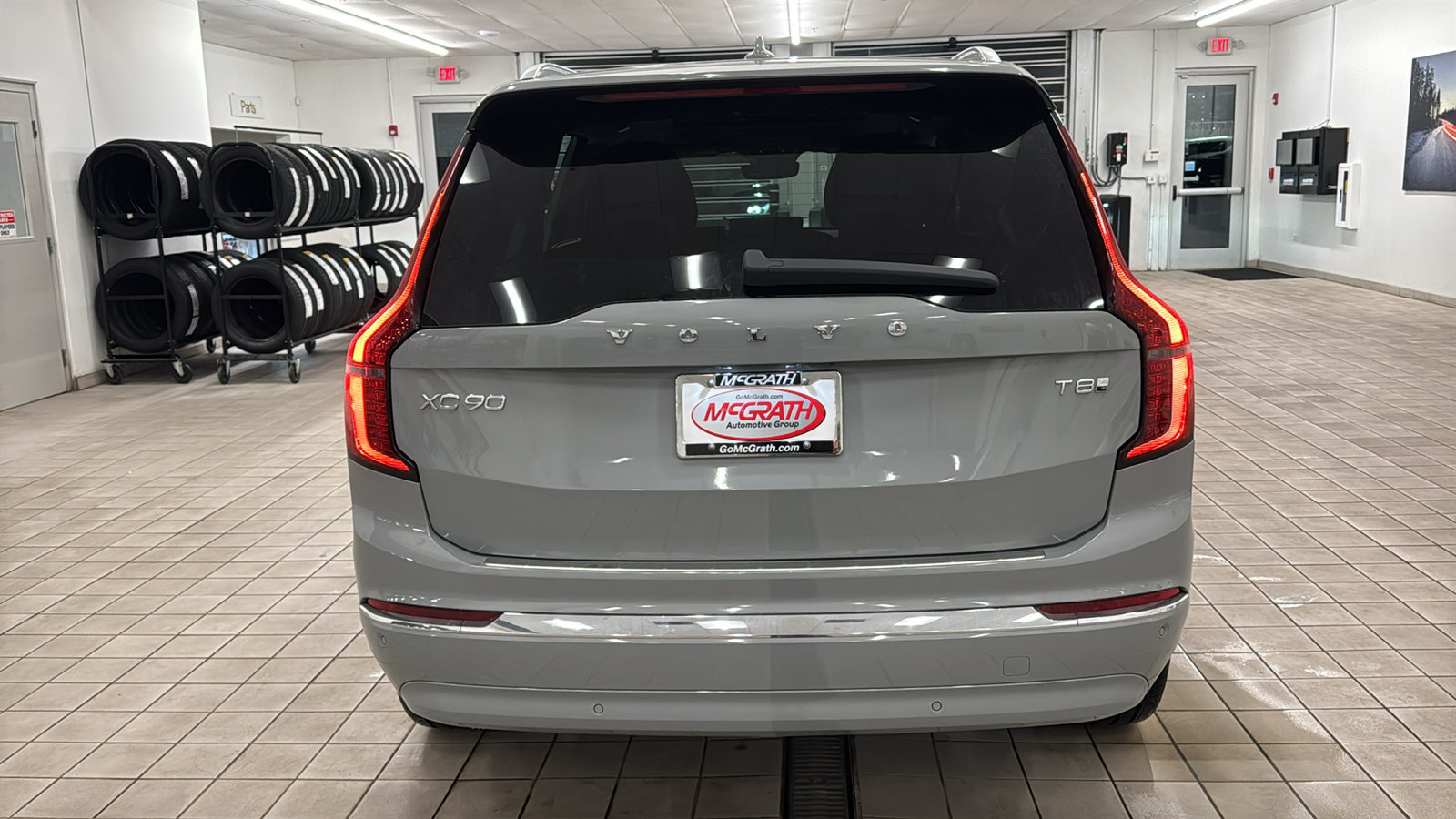 New 2026 Volvo XC90 T8 Plus w/ Protection Package Premier AWD/4WD image 6
