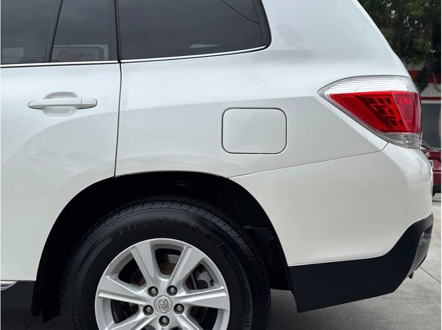 Used 2013 Toyota Highlander SE FWD image 44