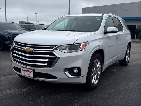 Certified 2019 Chevrolet Traverse High Country w/ LPO, Floor Liner Package AWD/4WD image 2