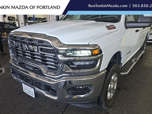 Used 2025 RAM 2500 Big Horn AWD/4WD image 1