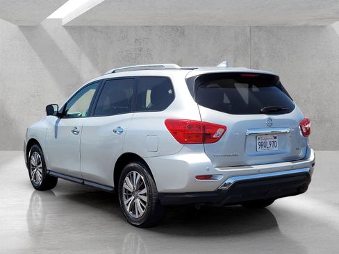 Used 2020 Nissan Pathfinder SL FWD image 6