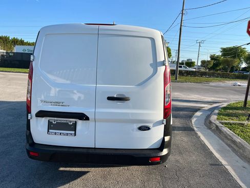 Used 2020 Ford Transit Connect XL image 9