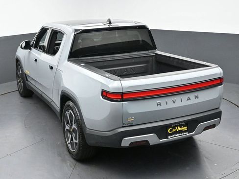 Used 2022 Rivian R1T Adventure image 40