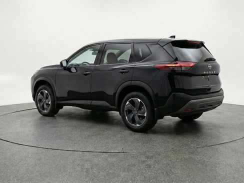 Used 2025 Nissan Rogue SV image 6