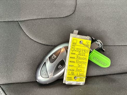 Certified 2025 Hyundai Elantra SEL FWD image 27
