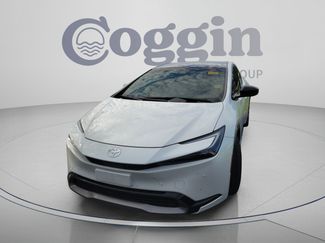 Used 2025 Toyota Prius Limited w/ Limited Premium Package FWD video 1