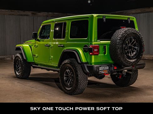 Used 2025 Jeep Wrangler Unlimited Rubicon AWD/4WD image 6