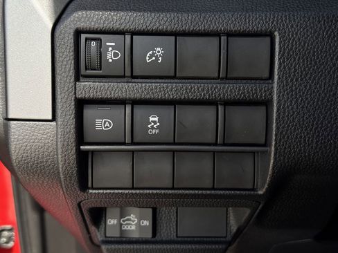 Used 2025 Toyota Tacoma TRD Off-Road image 23