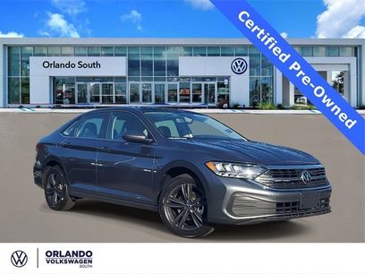 Used 2022 Volkswagen Jetta SE w/ Panoramic Sunroof Package