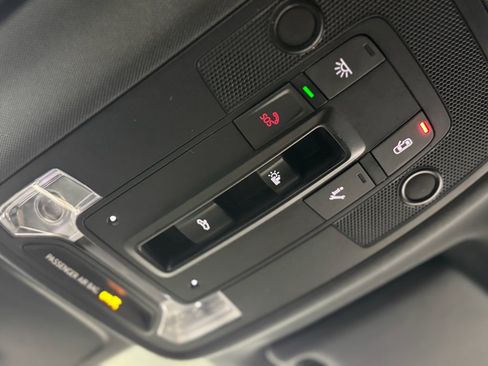 Used 2025 Audi Q3 2.0T Premium image 26