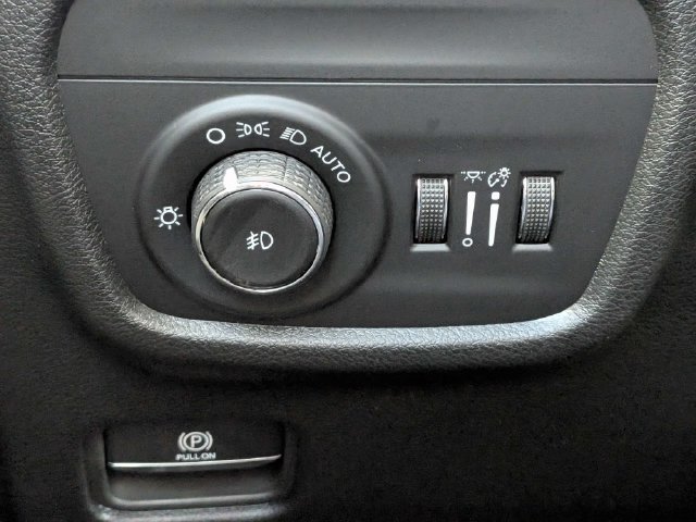 New 2027 Jeep Grand Cherokee Limited w/ Limited Altitude Package RWD image 27