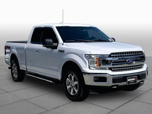 Used 2018 Ford F150 XLT w/ Equipment Group 302A Luxury AWD/4WD image 3